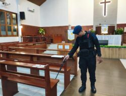 Satbrimob Polda Kepri Sterilisasi Sejumlah Gereja di Batam Jelang Perayaan Kenaikan Yesus Kristus