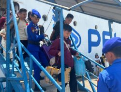 Satpolairud Polresta Barelang Amankan Kedatangan KM Kelud di Pelabuhan Batu Ampar