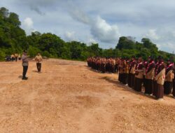 Polsek Sekupang Tanamkan Disiplin kepada Santri Pesantren