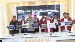Polresta Barelang Bongkar Markas Judi Online di Perumahan Mewah, Omzet Capai Rp10 Miliar per Bulan