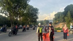 Personel Satsamapta Polresta Barelang Laksanakan Strong Point Pagi di Sejumlah Titik Rawan Macet