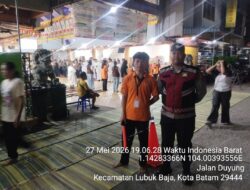 Polsek Lubuk Baja Amankan Ritual Tiga Langkah Satu Sujud di Vihara Budhayana Batam
