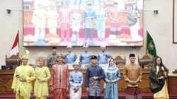 DPRD Batam Sahkan Perda LAM, Penampilan Busana Adat Melayu Encik Puan 2026 Curi Perhatian