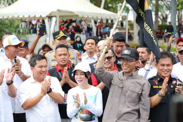 May Day Batam 2026 Berbeda! Amsakar–Li Claudia Pimpin Aksi Bersih-Bersih, Buruh Kompak Jaga Investasi