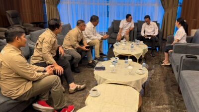 Ngobrol Santai di Bandara, Amsakar-Li Claudia Bongkar Strategi Besar Bangun Batam Bersama PWI
