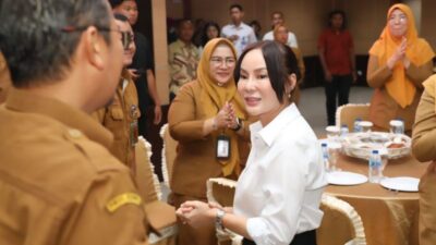 Tak Biasa Rayakan Ulang Tahun, Li Claudia Chandra Terharu Dapat Surprise di Kantor Wali Kota Batam