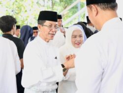 Amsakar Achmad Titip Pesan Penting untuk Li Claudia Jelang Berangkat ke Tanah Suci