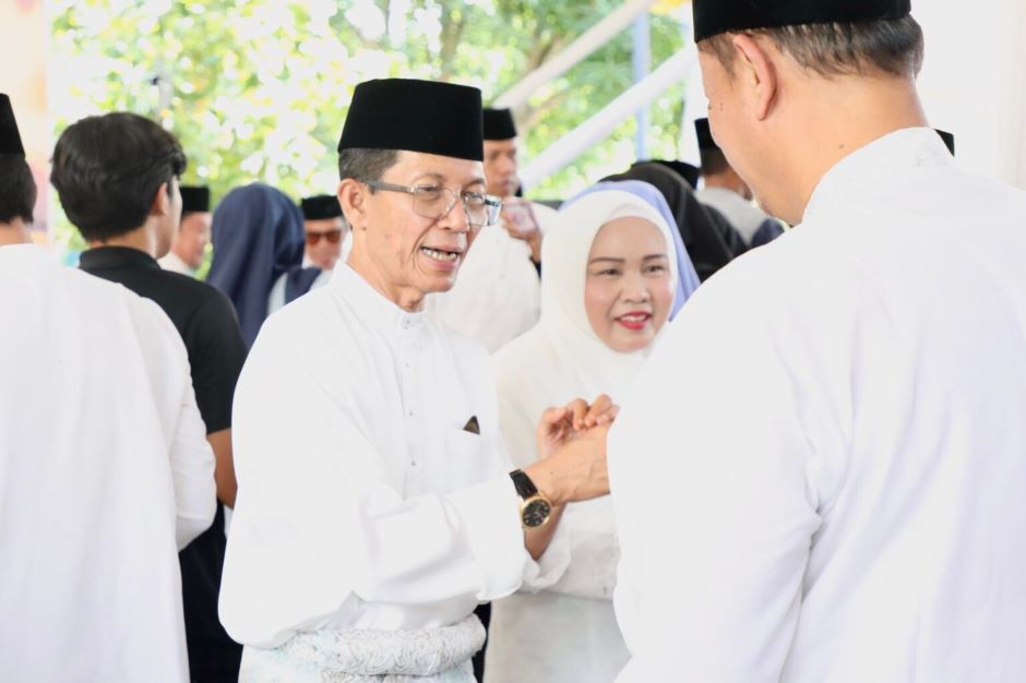 Amsakar Achmad Titip Pesan Penting untuk Li Claudia Jelang Berangkat ke Tanah Suci