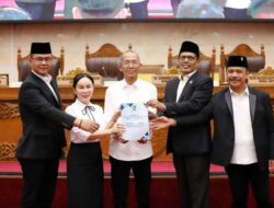 DPRD Batam Bahas APBD 2025, Pendapatan Tembus Rp4,14 Triliun dan Surplus Rp137 Miliar!