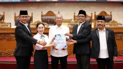 DPRD Batam Bahas APBD 2025, Pendapatan Tembus Rp4,14 Triliun dan Surplus Rp137 Miliar!