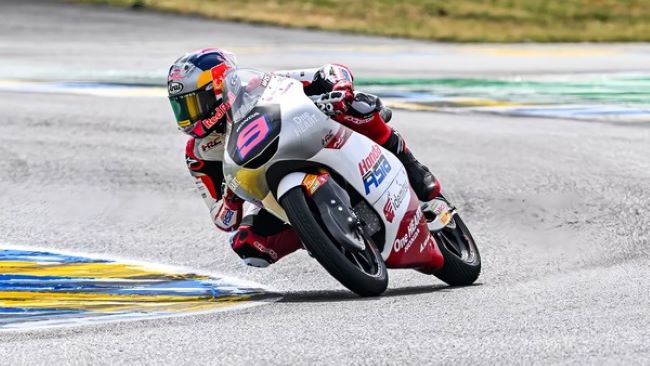 Hasil Moto3 Italia 2026: Veda Ega Pratama Finis ke-8, Tetap Kokoh di 5 Besar Klasemen