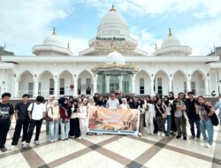 Belajar Hukum dari Akar Peradaban, Mahasiswa Uniba Kuliah Lapangan di Museum Raja Ali Haji