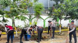 Sambut HUT Bhayangkara ke-80, Polresta Barelang Bersihkan Masjid, Gereja dan Vihara