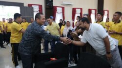 Nobar Piala Dunia, Polda Kepri Bagikan Bansos dan Alsintan untuk Petani