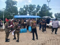 GRIB Jaya Kepri Bagikan 500 Nasi Kotak untuk Masyarakat di Simpang McDonald Jodoh