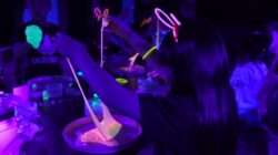 Neon Slime Adventure, Anak-Anak Batam Berkreasi dalam Dunia Neon yang Penuh Warna