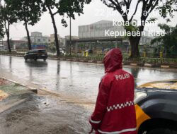 Sat Samapta Polresta Barelang Patroli Antisipasi Banjir dan Pohon Tumbang Pascahujan