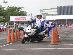 Perempuan Pengendara Motor Wajib Tahu, 5 Kebiasaan Sederhana yang Bisa Selamatkan Nyawa di Jalan