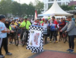 Kapolda Kepri Pimpin Car Free Day hingga Bakti Sosial Meriahkan Hari Bhayangkara ke-80