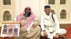 Amsakar Achmad Alami Momen Spiritual Tak Terlupakan di Masjid Quba, Didoakan Imam untuk Kebaikan Batam