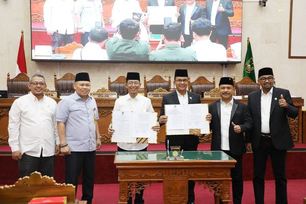 Perda PSU Perumahan Disahkan, Amsakar Pastikan Warga Batam Berhak Dapat Jalan, Drainase dan Fasilitas Layak