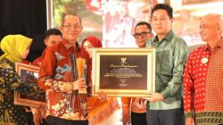 Batam Masuk 5 Besar Daerah Terkaya dan Mandiri di Indonesia, Amsakar Beri Penghargaan Wajib Pajak Terbaik
