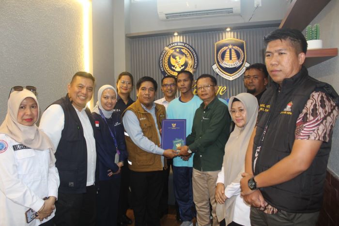 Dijemput Pemprov Kepri, Dua Nelayan Bintan yang Ditahan Malaysia Akhirnya Menghirup Udara Bebas