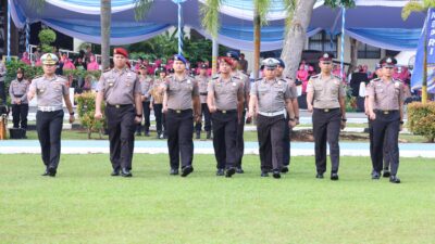 567 Personel Polda Kepri Naik Pangkat, Kapolda Minta Tingkatkan Profesionalisme dan Pelayanan