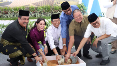 Kapolresta Barelang Hadiri Peletakan Batu Pertama Tugu Raja Ali Marhum Pulau Bayan YDM V di Bundaran Hang Nadim