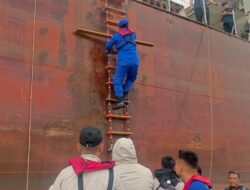 Cegah Kejahatan Lintas Negara, Satpolairud Polresta Barelang Periksa Kapal Asing di Perairan Batu Ampar