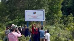 Tolak Pembangunan Sekolah Rakyat, Warga Bongkar Plang di Lokasi Proyek