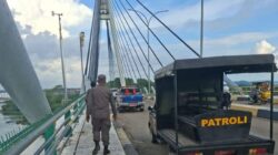 Parkir Liar Masih Bandel di Jembatan Barelang, Dishub Ancam Derek Kendaraan