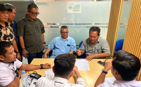 Diduga Hina Wartawan, Hotman Paris Resmi Dilaporkan PWI Pusat ke Polda Metro Jaya