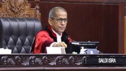 Hakim MK Saldi Isra Kritik Ganti Rugi Delay Pesawat Rp300 Ribu: Kerugian Penumpang Jauh Lebih Besar!