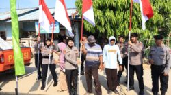 Ditpamobvit Polda Kepri Bagikan 2.001 Bendera Merah Putih dan 81 Paket Sembako Sambut HUT ke-81 RI