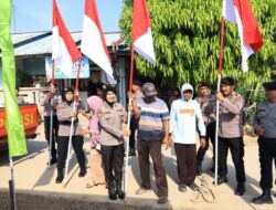 Ditpamobvit Polda Kepri Bagikan 2.001 Bendera Merah Putih dan 81 Paket Sembako Sambut HUT ke-81 RI
