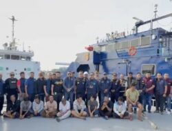 Kapal Tanzania Bawa 2,6 Ton Sabu Cair, 10 ABK Warga Myanmar Diamankan