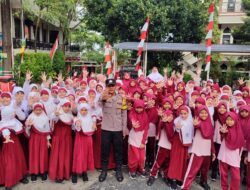 Cegah Bullying di Sekolah, Bhabinkamtibmas Polsek Batu Aji Edukasi Pelajar SD Darussalam 01