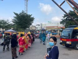 Meriahkan HUT ke-81 RI, Satbinmas Polresta Barelang Dampingi Karnaval Pelajar