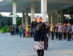 Aston Batam Semarakkan HUT ke-81 RI dengan Upacara dan Lomba Antar-Karyawan