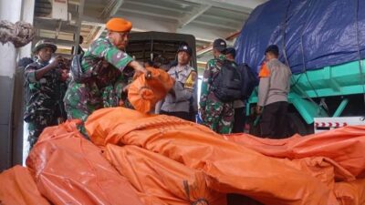 Gempa M 7,7 NTT, BNPB Kirim Ratusan Tenda dan 1,6 Ton Beras untuk Warga Terdampak
