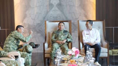 Panglima TNI Tiba di Batam, Disambut Amsakar Achmad Sebelum Kunjungan Kerja ke Lingga
