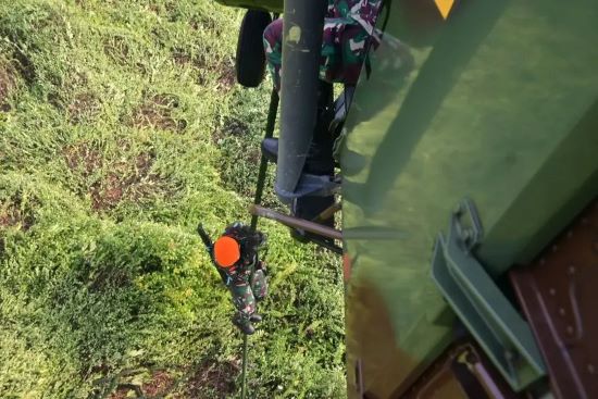 Tak Bisa Dijangkau Lewat Darat, 13 Pasukan Elit Kopasgat Dikirim ke Jantung Karhutla Riau