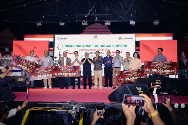 Rezeki Nomplok! Nasabah Bank Kalbar Bawa Pulang Rp500 Juta dari Undian Simpeda