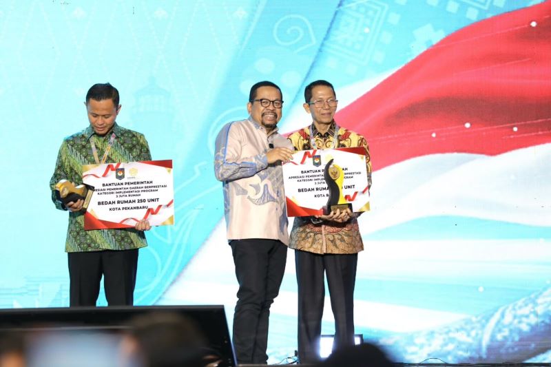 Batam Ukir Prestasi di Regional Sumatera, Program 3 Juta Rumah Bawa Penghargaan