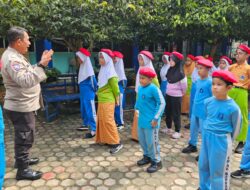 Belajar Baris-Berbaris Sambil Bangun Karakter, Polisi Cilik SD Al Kaffah Dibina Satbinmas Polresta Barelang