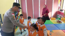Kapolsek Belakang Padang Cek TK Kemala Bhayangkari, Pastikan Lingkungan Belajar Aman dan Nyaman