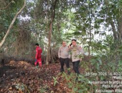 Hutan Lindung Dam Duriangkang Terbakar : Polsek Nongsa Gerak Cepat Jinakkan Api