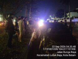 Polisi Respons Cepat, Kecelakaan Tunggal di Jalan Bunga Raya Ditangani