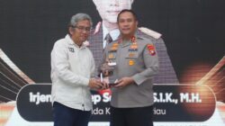 Kapolda Kepri Terima Penghargaan IJTI 2026